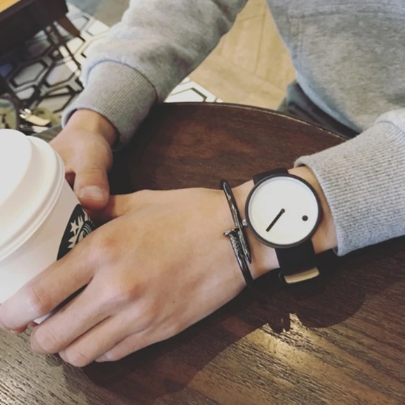 ❤️NEW❤️ Unisex Creative Design Leather Watch - Picture 2 of 4